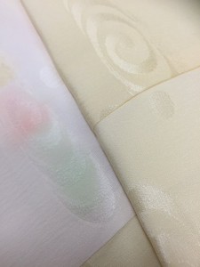 クリーム地の長襦袢を買取いたしました