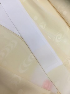 地紋入りの長襦袢を買取いたしました